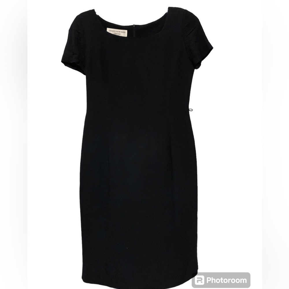 Black dress size 4